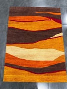 Nowy dywan z wełny owczej, wyprodukowany w Indiach 