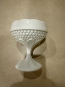 Biała cukiernica z okresu PRL-u