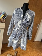 Zara 40 L sukienka printy lato 100% cotton biało niebieska