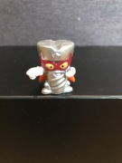 SUPER ZINGS FIGURKA NR. 13 SILVER.