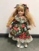 Lalka kolekcjonerska porcelana Daniella Classique.