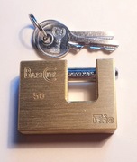 Kłódka sztabowa zatrzaskowa mosiężna ISEO 50 mm