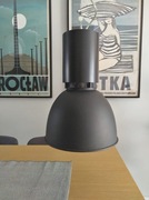 Czarna aluminiowa lampa Satena 3 Spectra 1x42W