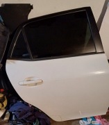Toyota Auris drzwi prawe tył e15 2008, białe 040