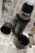 Termos 700ml z dwoma kubkami