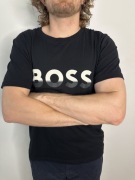 Koszulka BOSS Relaxed Fit – XL – Stan bardzo dobry
