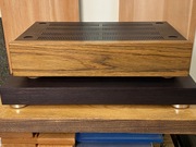 Duża obudowa wentylowana audio. Gruba stał dąb- DIORA TONSIL