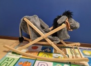 Drewniany dziecięcy koń na biegunach  bujany koń dziecięcy 