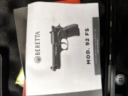 Wiatrówka-Pistolet BERETTA M92FS BLK + WALIZKA + 2xMAGAZYNEK