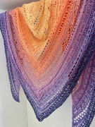 Chusta na szydełku fioletowa pomarańczowa ombre