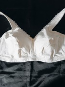 BONPRIX; MIĘKKI 95%BAWEŁNY; ODCIĄŻAJĄCY RAMIONA; BEZ FISZBIN ;44Ex100F 