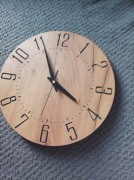 Zegar ścienny bardzo cichy 