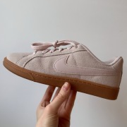 Zamszowe buty sneakersy WMNS NIKE COURT ROYALE SUEDE 23cm 36,5 brudny róż