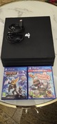 Playstation 4 pro + 2 gry + pad