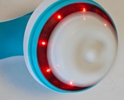 Masażer z funkcją podczerwieni, płynną regulacją, nasadki, torba