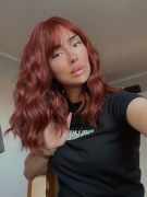 Peruka nowa jak naturalne ciemny burgund fale bob gęste grzywka dla kobiet