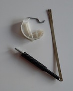 System otwierania drzwi zmywarki Whirlpool WP122