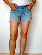 Shorty Lee W28 z obciętych spodni