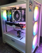 Komputer do gier R5 3600 16GB DDR4 RX5700 8GB Biały