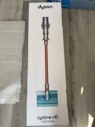 Dyson Cyclone V10 – NOWY, nieużywany, kompletny zestaw