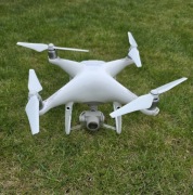 Mega zestaw Dron Dji Phantom 4 Pro z masą dodatków i tabletem iPad 4 mini