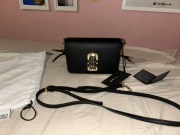 Mała, elegancka torebka Versace