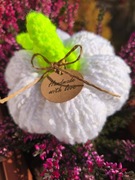 Dynia z wełny wykonana na szydełku.