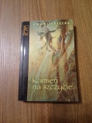 Ewa Białołęcka - Kamień na szczycie