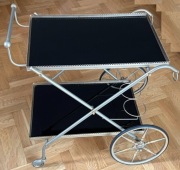 stylowy barek metalowy na kółkach plus szkło, vintage z lat 1960