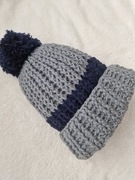 Czapka zimowa ręcznie zrobiona.   Szaro granatowa.
