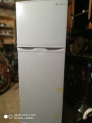 Lodówka z górnym zamrażalnikem 132L