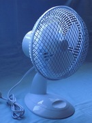 WENTYLATOR BIURKOWY BIAŁY LG - 18A - 22 W - CICHY