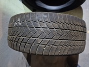 Opona zimowa Bridgestone Blizzak LM001 235/45 R20