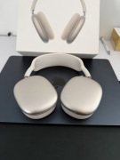 AirPods Max - księżycowa poświata