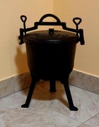 Kociołek Żeliwny Myśliwski 8L