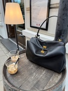 Elegancka torebka skórzana w kolorze czarnym – klasyka i styl