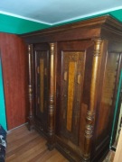 Antyczna dwudrzwiowa szafa neorenesansowa – lite drewno, rzeźbienia