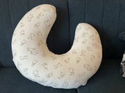 Poduszka do karmienia IKEA LEN w poszewce w króliki