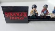 Lego Stranger Things 75810 - wszystkie figurki + samochód + podstawka