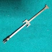 Transporterek-zawieszka do mechanizmu zegara Kienzle