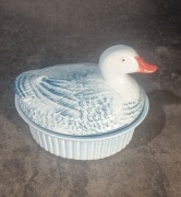 Ceramiczna kaczuszka, kaczka- pojemnik, bomboniera 