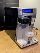 Ekspres do kawy firmy Delonghi