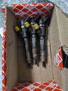 Wtryskiwacze Bosch Renault do regeneracji 0445110230 cana za 3szt.