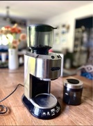 mlynek DeLonghi Dedica KG 521