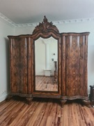 Zabytkowa szafa z Włoch XIX wieku