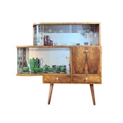 Przedwojenna witryna z barkiem