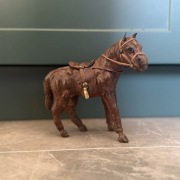 Skórzana Figurka Konia wys. 17 cm 