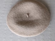 Czapka damska / beret jasny beż