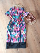 44XXL różowa sukienka z krótkim rękawem midi biurowa wizytowa wewzorki