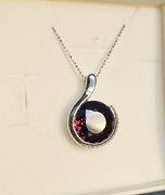 APART duża zawieszka BURGUNDOWA cyrkonia